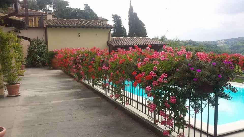 Residence Il Vigneto Lari Exterior photo