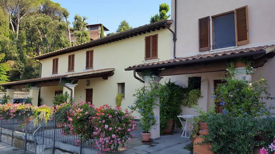 Residence Il Vigneto Lari Exterior photo
