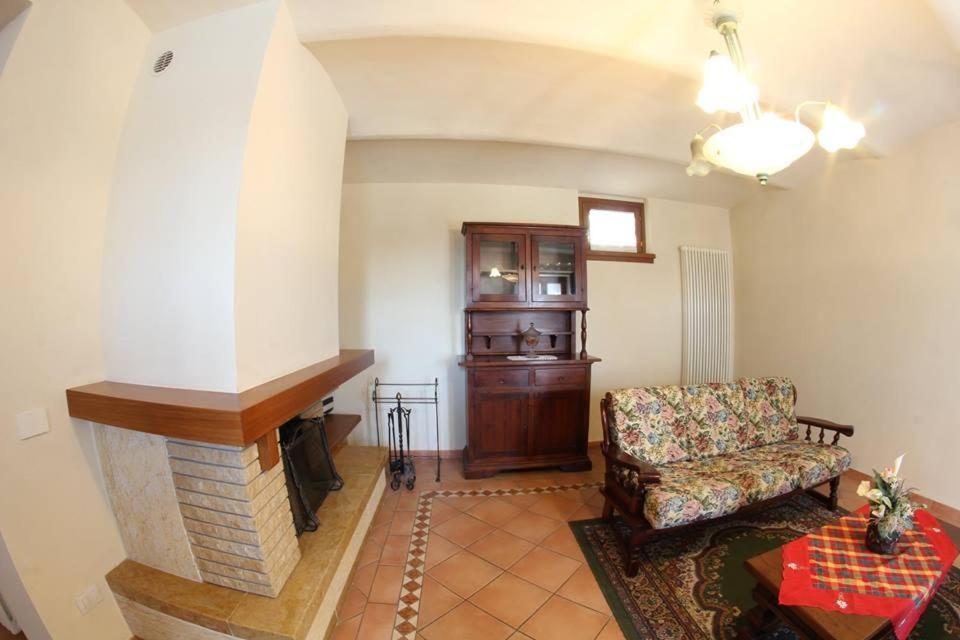 Residence Il Vigneto Lari Exterior photo